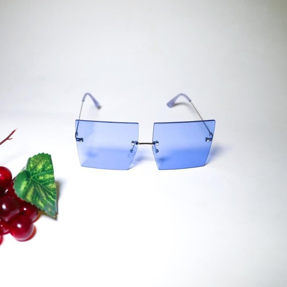 We Are Excited About Oversized Eyewear Colored Frames Tinted Lenses Sunglasses - Picture 2 of 3